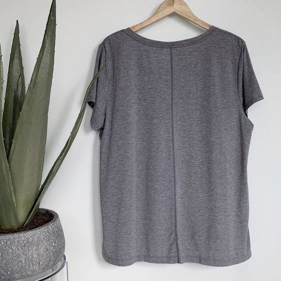 GapFit Breathe V-neck t-shirt Grey XL - Picture 4 of 5
